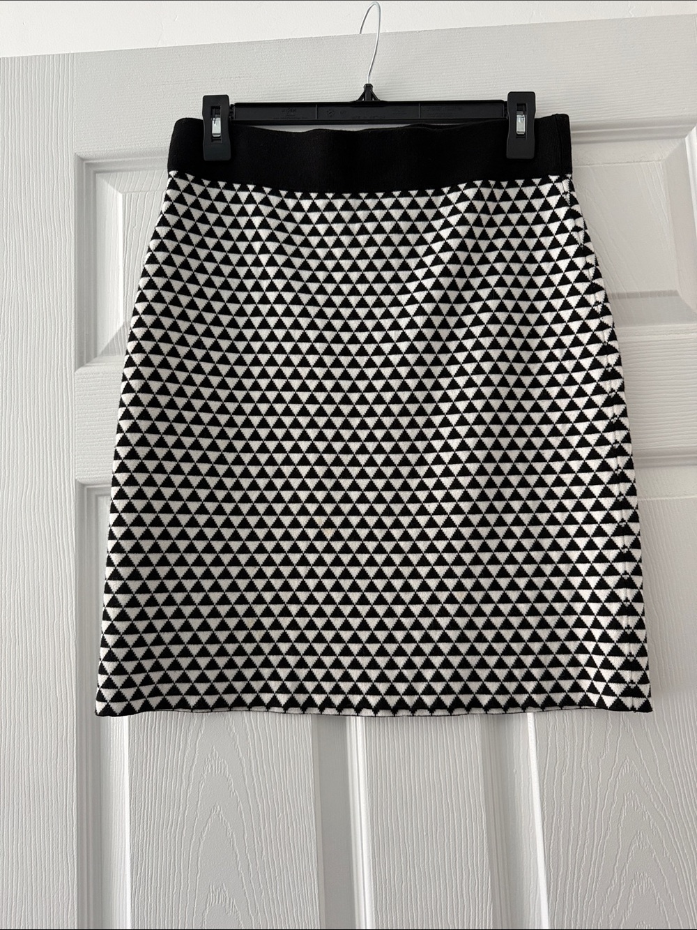 White House Black Market Black & White Geometric Mini Skirt